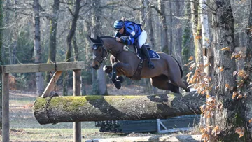 Sébastien Cavaillon est ici au départ de l'étape du Grand National de Saumur avec Elipso de la Vigne