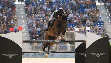 Le cavalier olympique l’a finalement emporté grâce à un double sans-faute en 37’’17 lors du barrage, s’emparant pour la deuxième fois du Grand Prix de Bridgehampton avec Ladriano.