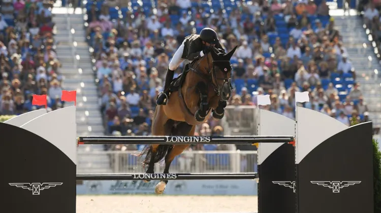 Le cavalier olympique l’a finalement emporté grâce à un double sans-faute en 37’’17 lors du barrage, s’emparant pour la deuxième fois du Grand Prix de Bridgehampton avec Ladriano.