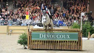 Salomé Poisson et Upsa des Ajoncs ont signé le seul sans-faute de la soirée à Équi Seine.