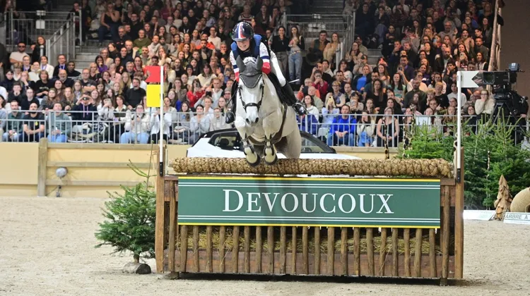 Salomé Poisson et Upsa des Ajoncs ont signé le seul sans-faute de la soirée à Équi Seine.