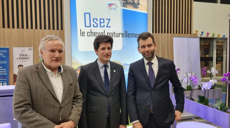 De gauche à droite : Serge Lecomte, Julien Denormandie et Frédéric Bouix