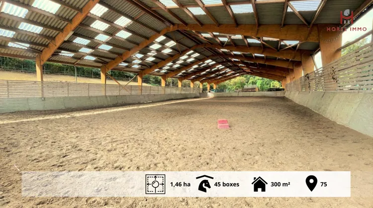 À vendre : centre équestre en activité aux portes de Paris