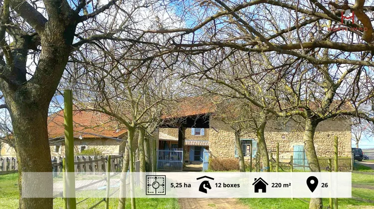 À vendre : charmant domaine équestre dans la Drôme