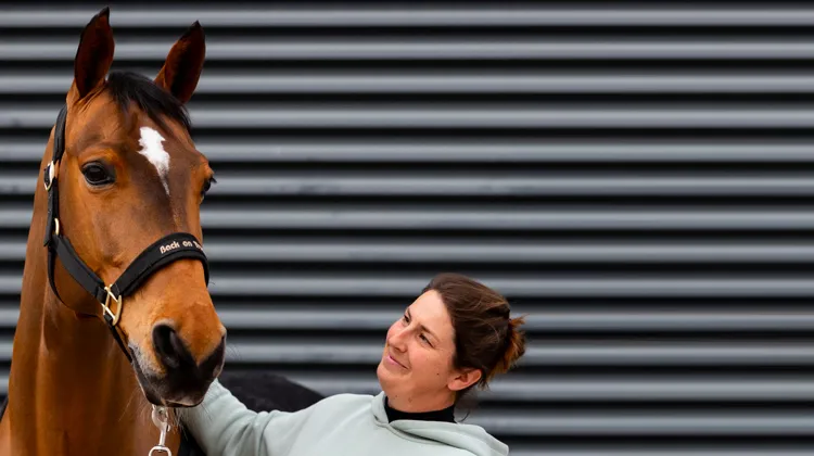 Alin Seidler prend notamment soin de Beauville, médaillé de bronze individuel aux JO de Tokyo en 2021 et aux Mondiaux de Herning en 2022.
