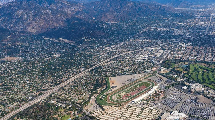 Le site de Santa Anita Park, d'environ 130 hectares, accueillera les épreuves équestres des Jeux olympiques de Los Angeles 2028.