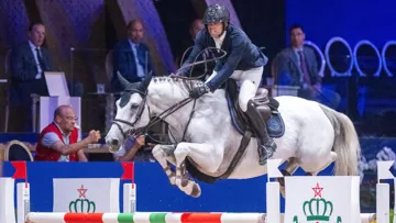 .Adrian Schmid a créé la suprise en remportant le Grand Prix Coupe du monde d’El Jadida, ce soir au Maroc, en selle sur Chicharito 11