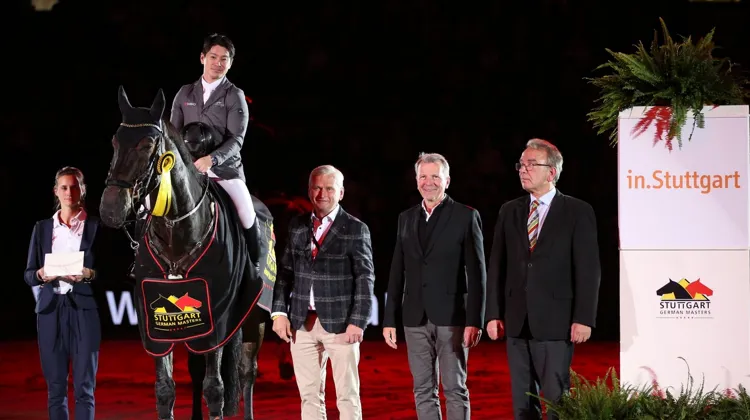 Eiken Sato et Chaccano ont remporté l'épreuve majeure de la journée au CSI 5*-W de Stuttgart.