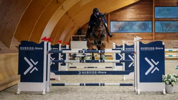 Olivier Perreau et GL Events Venizia d'Aiguilly ont brillé dans le manège du haras des Grillons cet après-midi