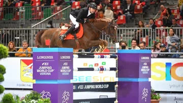 Simon Delestre et son prodigieux alezan brûlé lors de leur deuxième victoire consécutive à Vérone dimanche.
