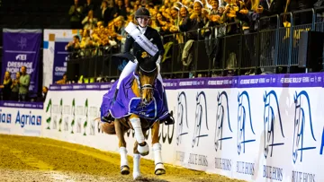 Évoluant à haut niveau depuis plusieurs années, Cathrine Dufour, ici lors de sa victoire au CDI-W de Herning avec Atterupgaards Cassidy, participera enfin à sa première finale de la Coupe du monde cette année.
