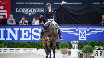 Jessica von Bredow-Werndl et TSF Dalera BB à la suite de leur reprise enchanteresse. 