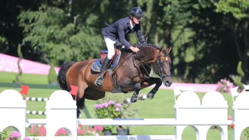 Valentin Besnard et Beau Gosse du Park à l'occasion du Jumping International de Dinard en juillet dernier. 