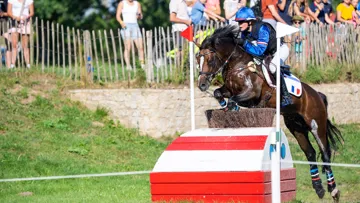 Maé Rinaldi et Boston du Verdon, ici sur le cross des championnats d'Europe 2021, sont entrés dans l'Histoire ce matin. 
