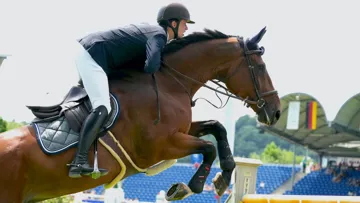 Quelle ascension pour Edouard Schmitz! Une semaine après avoir fêté ses vingt-trois ans lors de sa première grande échéance, il a remporté son premier Grand Prix 5*!