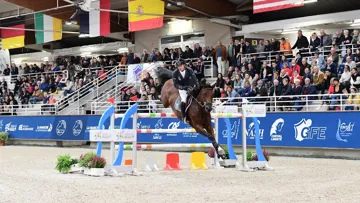 Déjà victorieux hier, Julien Épaillard et Caracole de la Roque ont réitéré ce soir au CSI 4* de Saint-Lô.