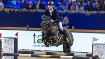 À seize ans, Ben Walsh a dit adieu aux Poneys en décrochant son plus beau succès, la finale du Jumping Ponies Trophy!