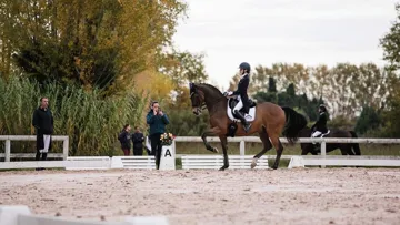 “Mon objectif principal pour cette saison est de me reconstruire, mais aussi de viser les championnats d’Europe”, dit la jeune femme.