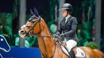 Victoria Gulliksen et Equine America Papa Roach lors de leur dernier concours de préparation avant la finale de la Coupe du monde. 