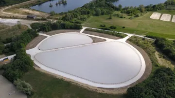 Avec les restrictions d’eau désormais fréquentes, la société équestre s’engage à mieux préserver cet élément.