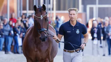 Patrik Kittel et Touchdown lors de la visite vétérinaire des Européens de Riesenbeck, qui se tiennent cette semaine. 