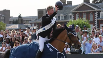 Harry Charles et Sherlock ont remporté le Grand Prix 5* de Londres ce dimanche