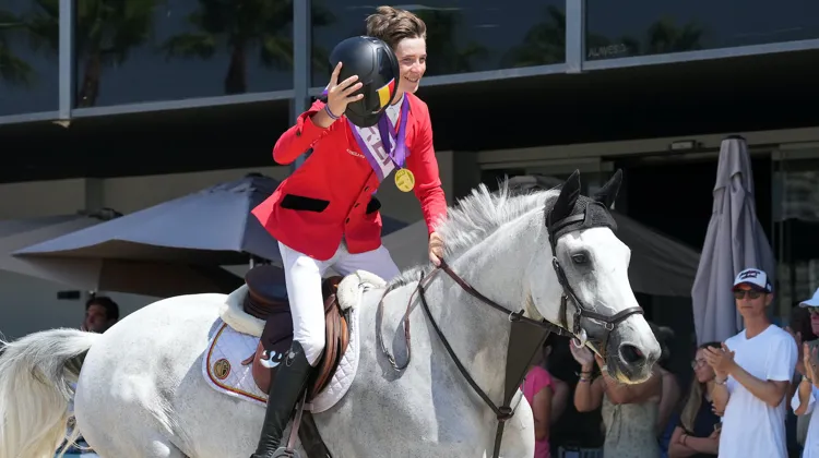 Grand sourire pour Thibeau Spits, double champion d'Europe 2022. 