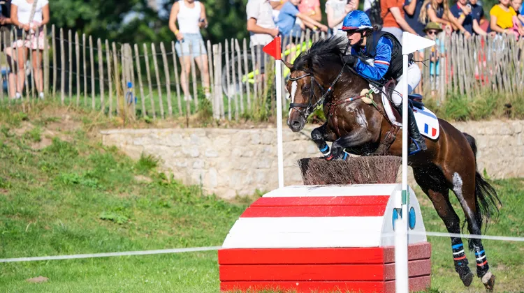 Maé Rinaldi et Boston du Verdon, ici sur le cross des championnats d'Europe 2021, sont entrés dans l'Histoire ce matin. 
