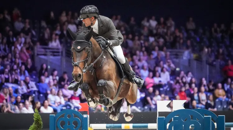 À Lyon, Simon Delestre a remporté l'avant-dernière étape du Grand National.