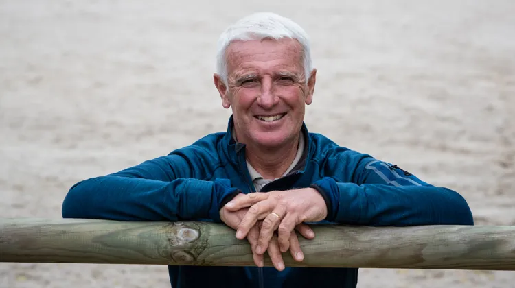 À cinquante-sept ans, Roger-Yves Bost conserve une motivation à toute épreuve.