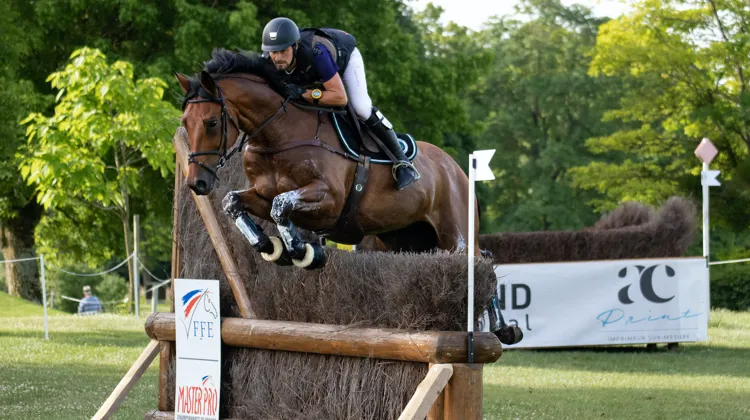 En tête après le dressage, Louis Seychal et Bakar de l'Océan LA, ici lors du Master Pro 2022, partiront sur le saut d'obstacles en position de leaders!