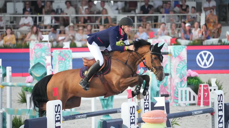 La généreuse Glamour Girl, toujours élégante, a dominé Miami.