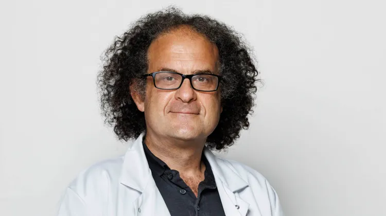 Psychiatre et spécialiste en addictologie, Laurent Karila s’intéresse depuis longtemps aux conséquences de la pratique intensive du sport.