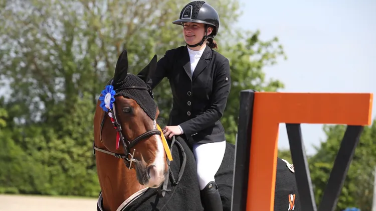 Après leur victoire dans la Chasse hier, Éléonore Fénelon et Boystar de la Serre ont maintenu leur rang aujourd'hui dans le Critérium des As Jeunes Seniors.