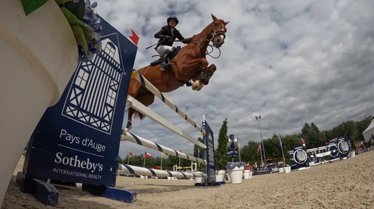Laura Kraut et Calgary Tame se sont emparés de l'épreuve phare du jour au Longines Deauville Classic.