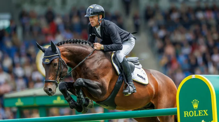 Marcus Ehning associé à Stargold lors de son troisième sacre aixois, en juillet. 