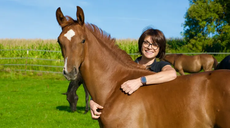 Éleveuse et cavalière amateure, Agathe Stempflin a participé à la Grande Semaine de Fontainebleau pour la première fois en tant que cavalière.