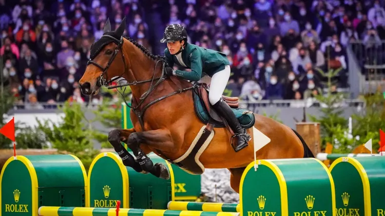 L'année dernière, au CHI de Genève, Fanny Guerdat Skalli avait vécu un moment difficile avec sa jument de tête Jonka-A, qui s'était blessée lors d'un parcours compliqué.