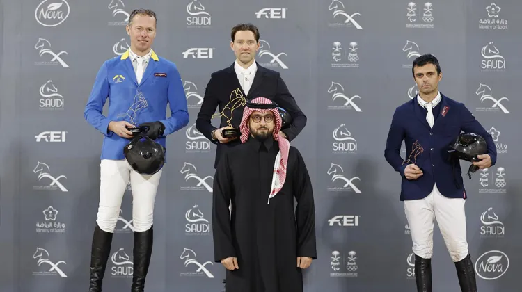 Simon Delestre a partagé les honneurs du podium avec l’Allemand Christian Ahlmann et l’Italien Emanuele Camilli.