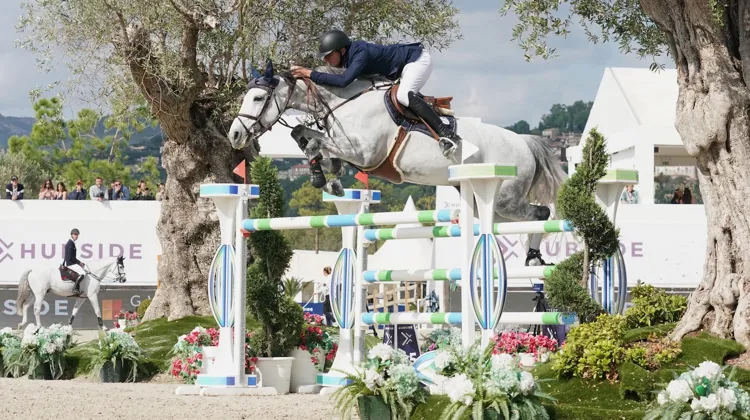 Grégory Wathelet et Argentina de La Marchette (SCSL, Acajou de la Marchette x Del Piero P&B) à l’Hubside Jumping de Grimaud.
