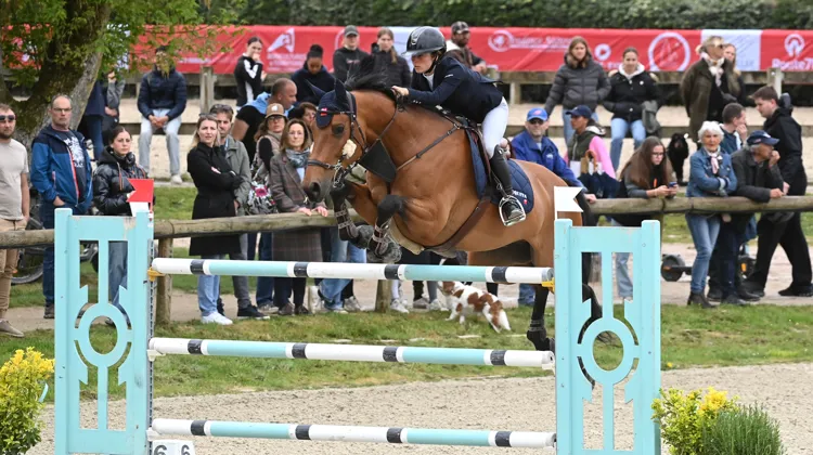 Vainqueur du Grand Prix CSI 3* de Megève l’an dernier, le couple continue d’affirmer son talent, renforçant l’assurance de la jeune cavalière.