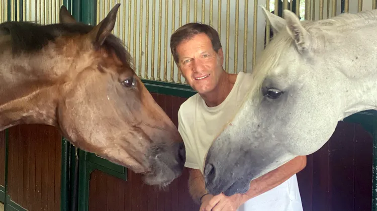 Éric Louradour regrette une certaine confusion et les amalgames en matière d’hébergement des chevaux de selle.