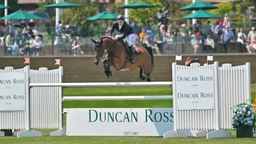 En 2006, Mario Deslauriers était membre de l’équipe canadienne qui a remporté sa première victoire en Coupe des Nations à Spruce Meadows. 
