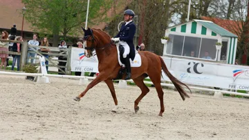 Deuxième de l'épreuve avec Rilkadora, Bernard Bosseaux a offert la victoire à l'écurie Equigold - Hawaï SR.
