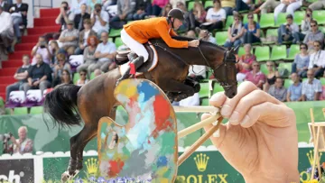 Avec l’inoubliable et charismatique Bubalu, Jur Vrieling, sautant ici le plus bel obstacle de l’histoire du jumping, avait grandement contribué au titre mondial des Pays-Bas en 2014, à Caen.