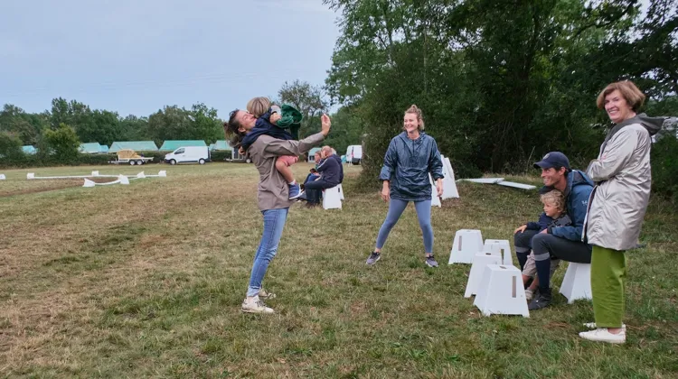Mathilde Montginoux (à gauche) et Maxime Livio accordent une grande importance à leur vie de famille.
