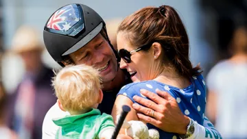 D’ici le mois de décembre, Christopher Burton retournera dans son pays natal, en Australie, aux côtés de son épouse Rebekah Thompson et de leurs enfants.