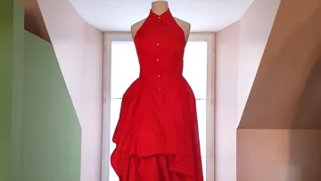 Robe “Entracte” de la collection femmes automne-hiver 1995 de Claude Brouet, pour Hermès. Conservatoire des créations Hermès.