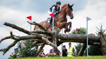 Toujours très compétitive en concours complet, Sandra Auffarth a notamment décroché l’argent par équipes et le bronze en individuel l’an dernier aux championnats d’Europe du Pin-au-Haras, avec Viamant du Matz.