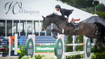A priori, Harry Charles et Lissino sont sortis indemnes de leur chute, mais cet accident aurait pu avoir des conséquences gravissimes pour l’un comme pour l’autre.